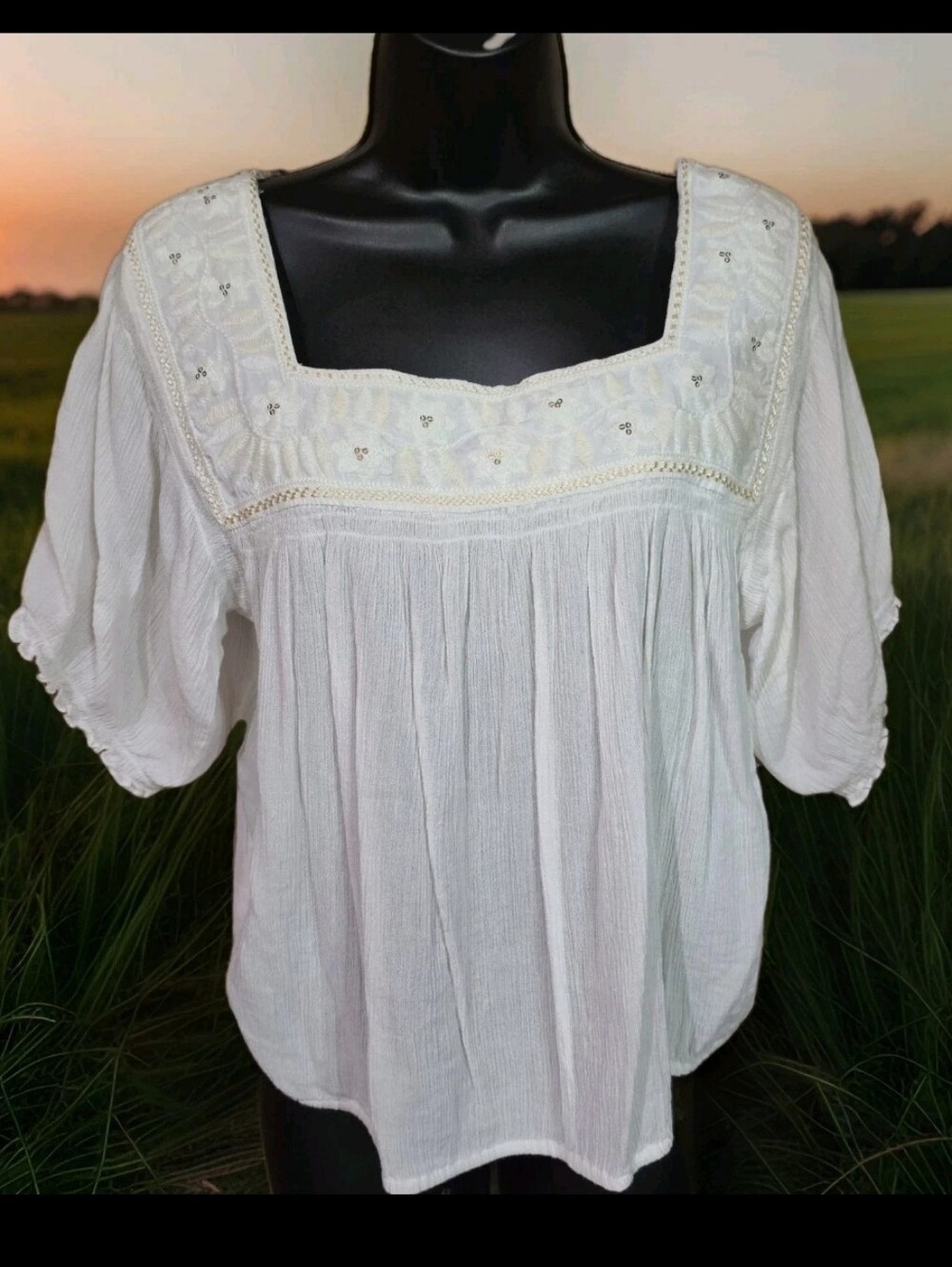 American Eagle Womans Blouse Size Medium White Gauze Embroidered Boho Peasant